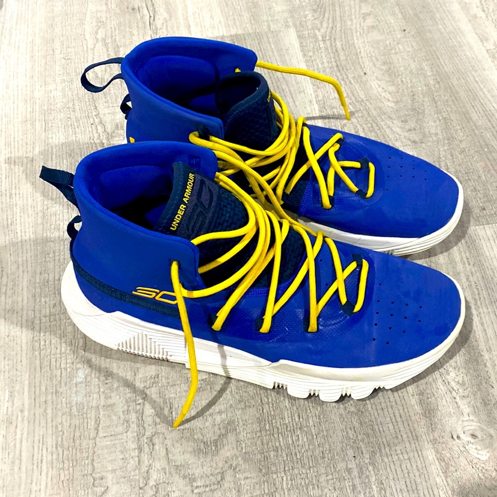 Under Armour Steph Curry 2.5 Basketball Sneakers